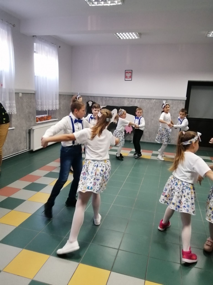 TANIEC I MUZYKA - COŚ Z TEGO WYNIKA