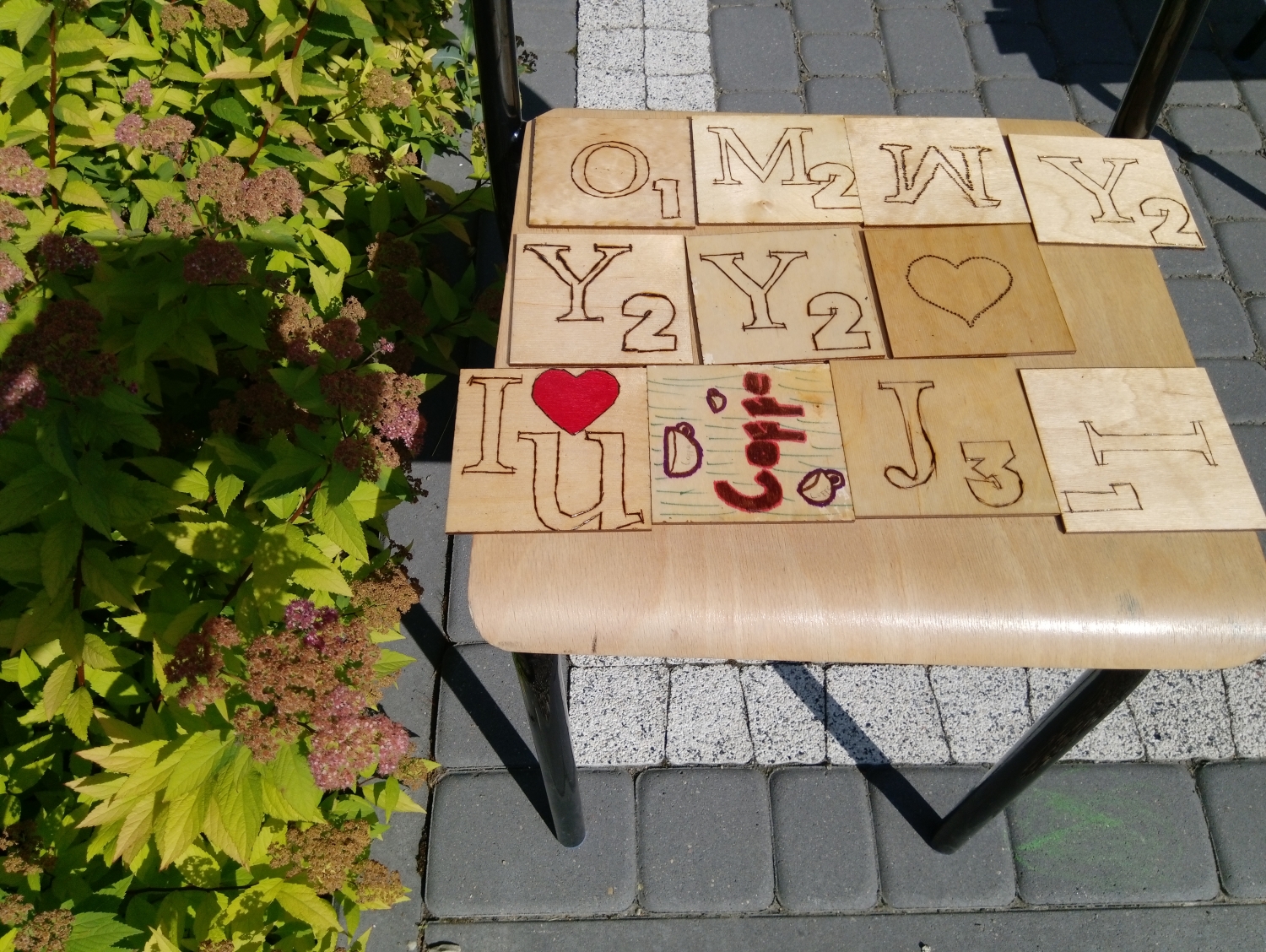 Wakacje w Bibliotece- Warsztaty pirograficzne, 6-7.07.21