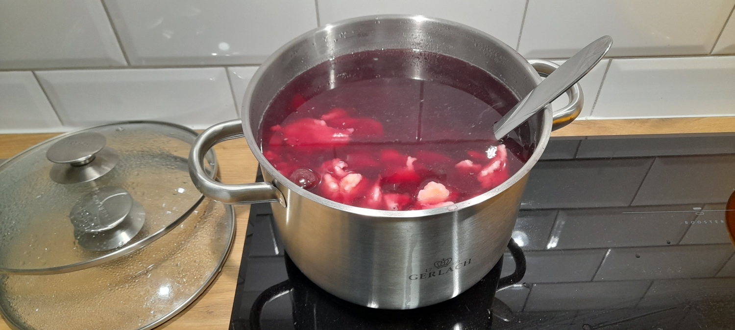 Zupa wiśniowa - zabawa gotowa!